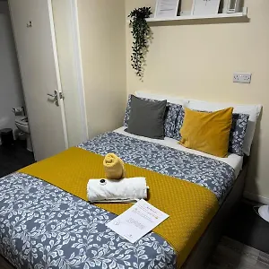 Premier Centre Room- Ensuite Guest house